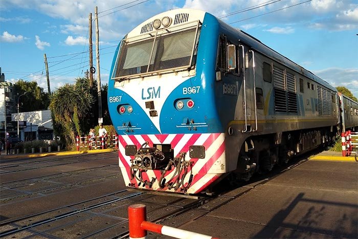 trenes rapidos hurlingham retiro